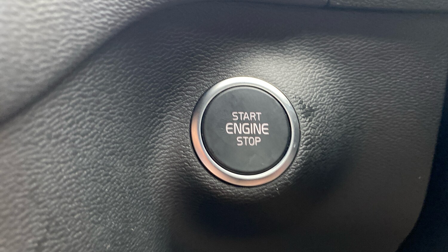 Used Volvo XC40 2025 for sale - 76653234: Photo 27