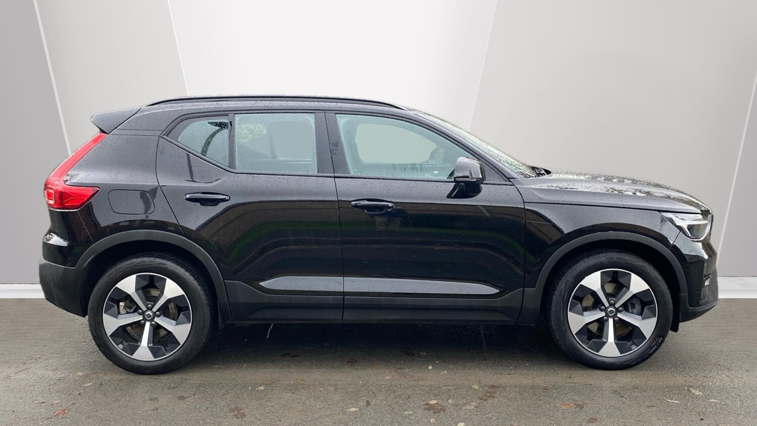 Used Volvo XC40 2025 for sale - 76653234: Photo 3