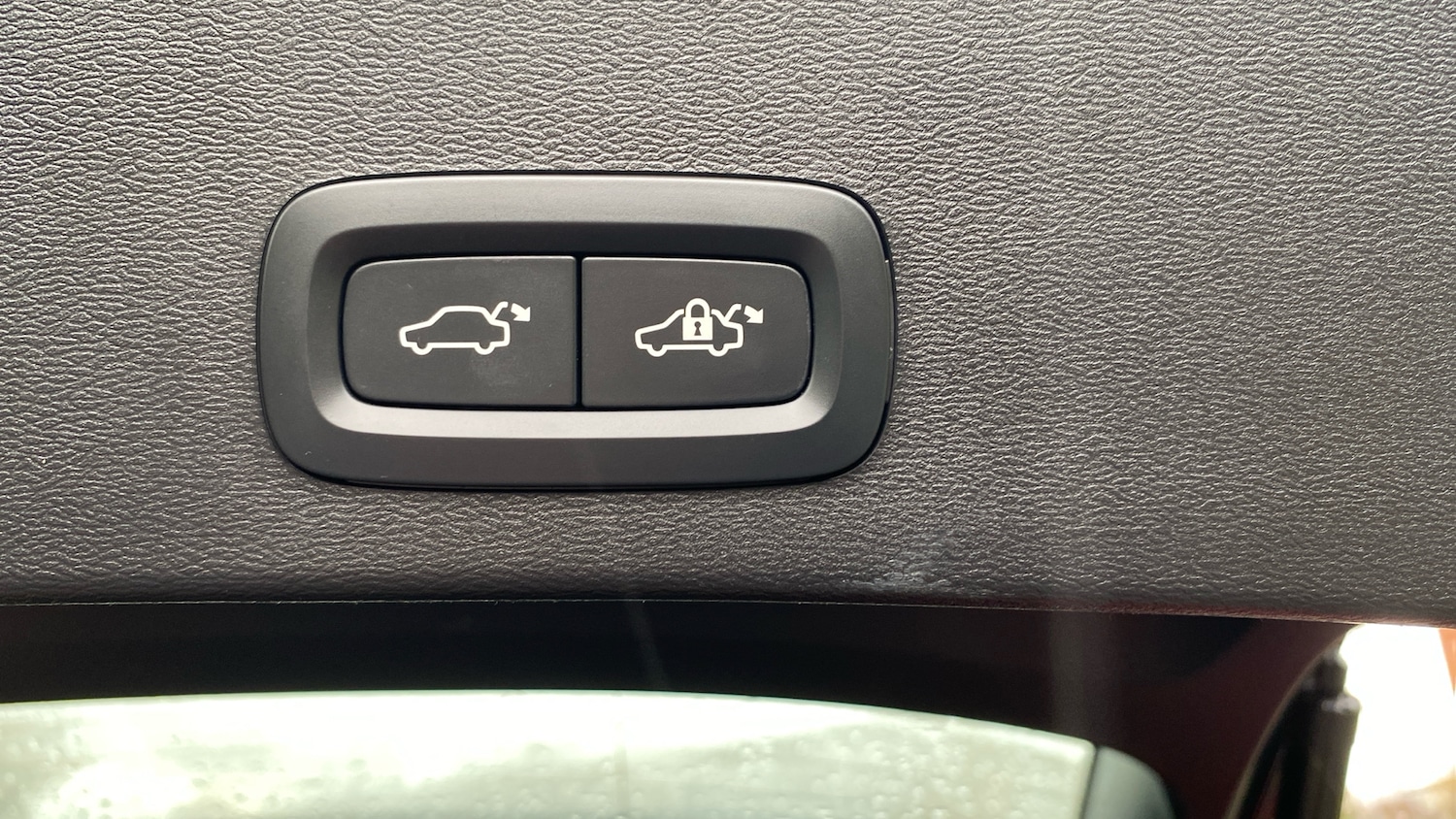 Used Volvo XC40 2025 for sale - 76653234: Photo 35