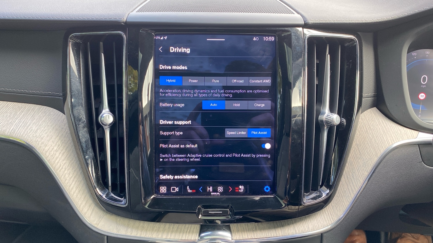 Used Volvo XC60 2023 for sale - 76653196: Photo 21