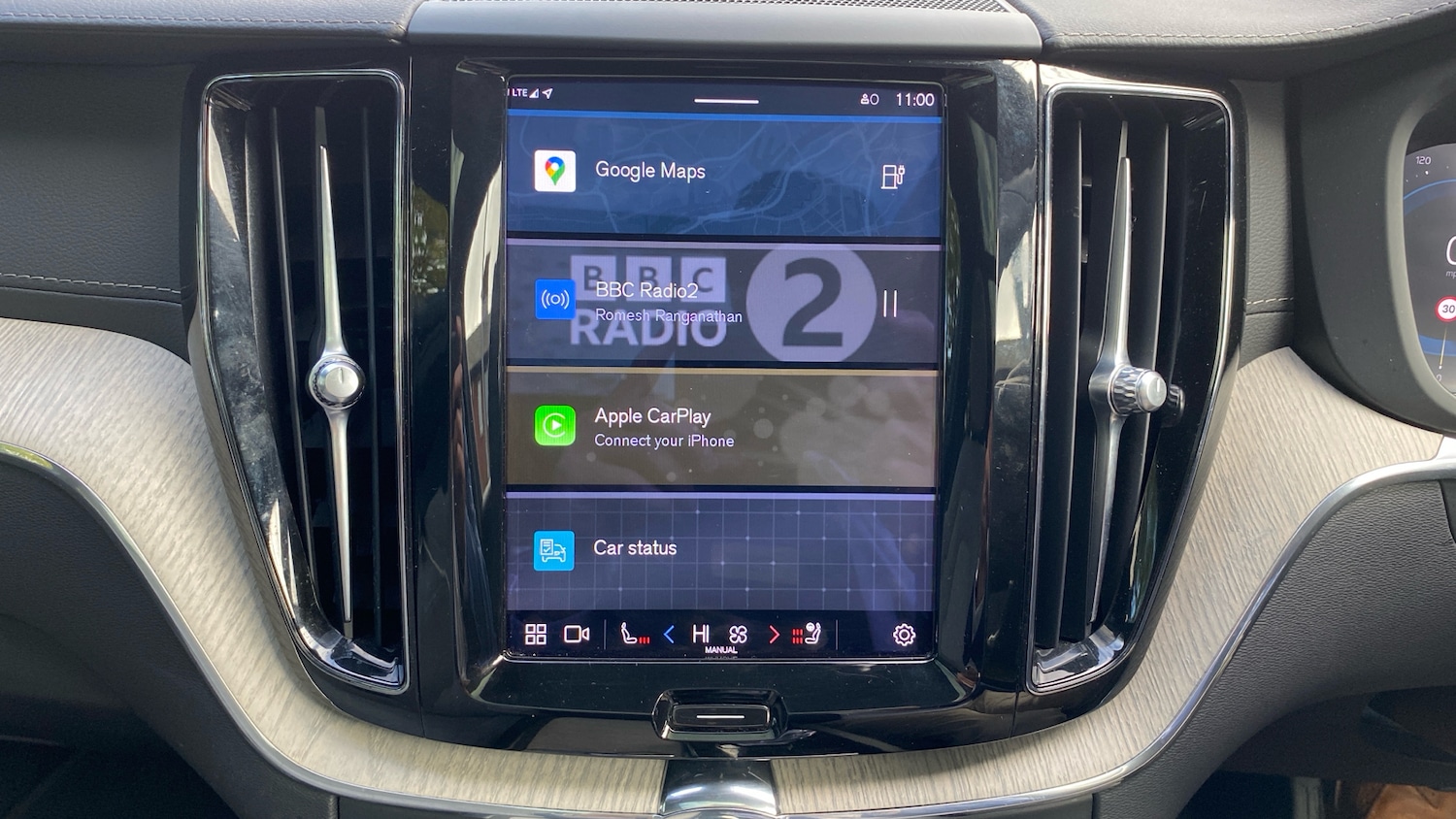 Used Volvo XC60 2023 for sale - 76653196: Photo 29