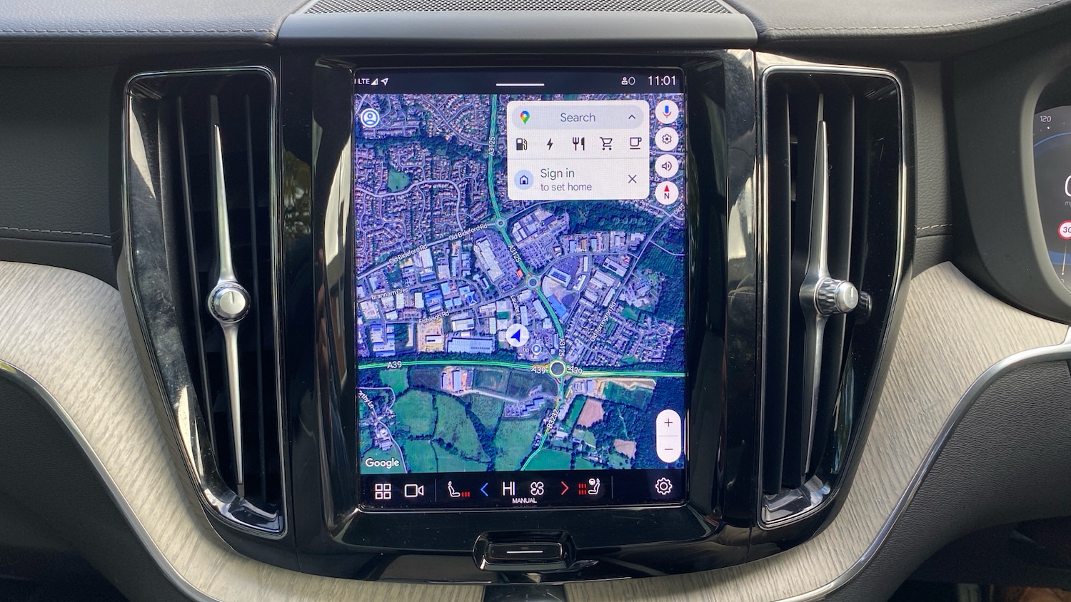 Used Volvo XC60 2023 for sale - 76653196: Photo 31