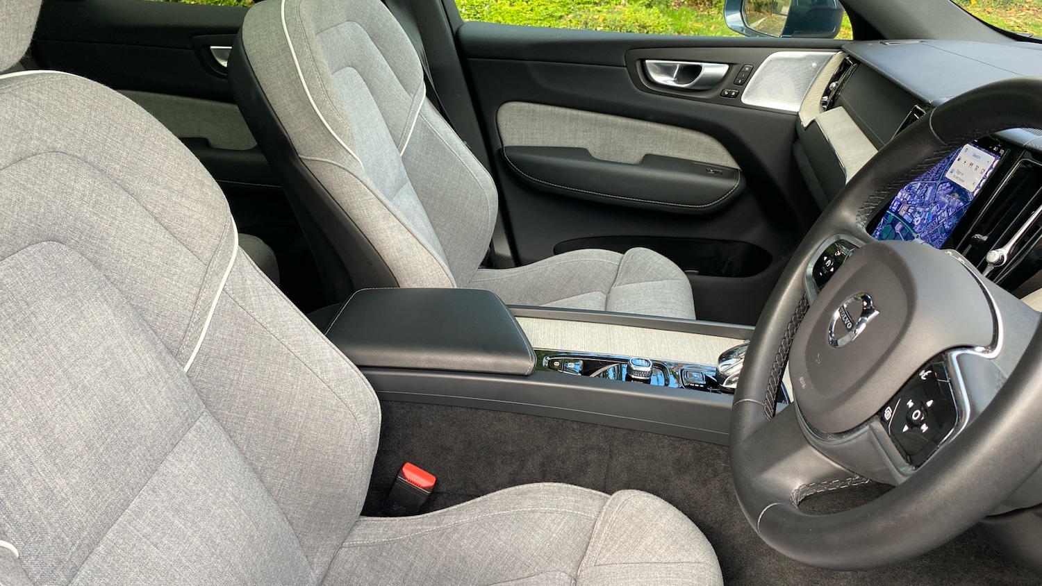 Used Volvo XC60 2023 for sale - 76653196: Photo 9