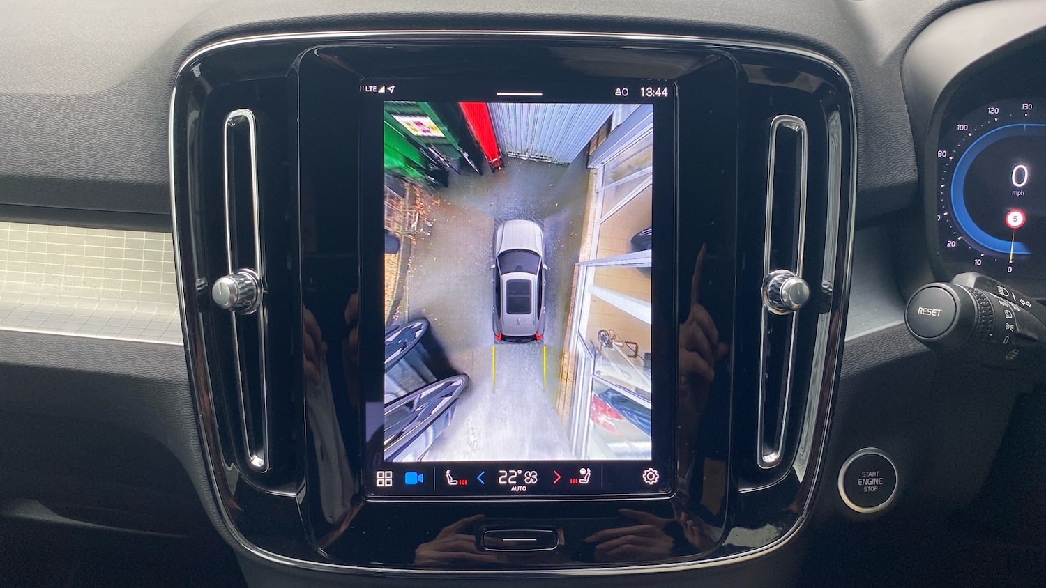 Used Volvo XC40 2024 for sale - 76653184: Photo 19