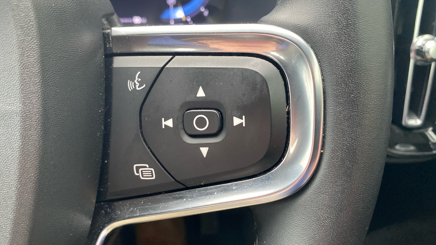 Used Volvo XC40 2024 for sale - 76653184: Photo 22