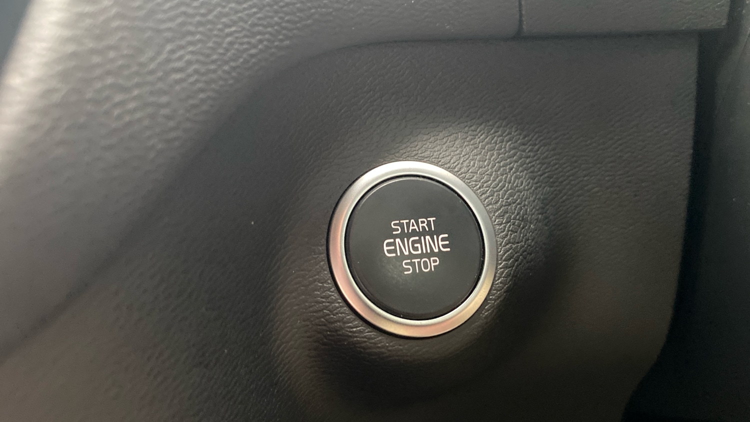 Used Volvo XC40 2024 for sale - 76653184: Photo 27