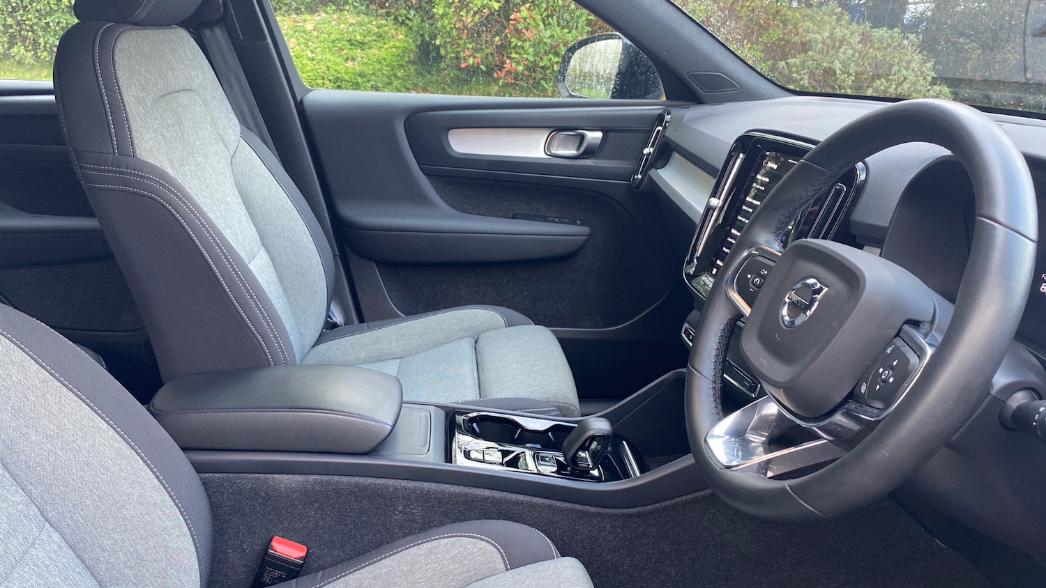 Used Volvo XC40 2024 for sale - 76653184: Photo 43