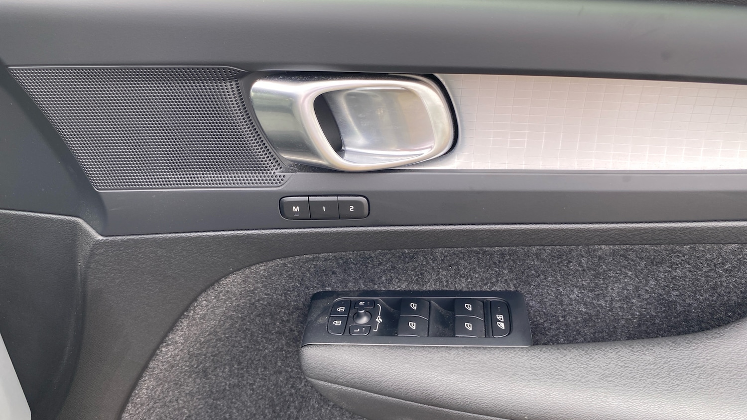 Used Volvo XC40 2023 for sale - 75726756: Photo 15