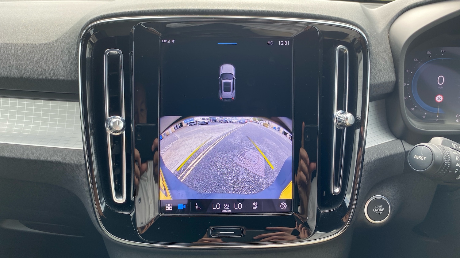 Used Volvo XC40 2023 for sale - 75726756: Photo 36