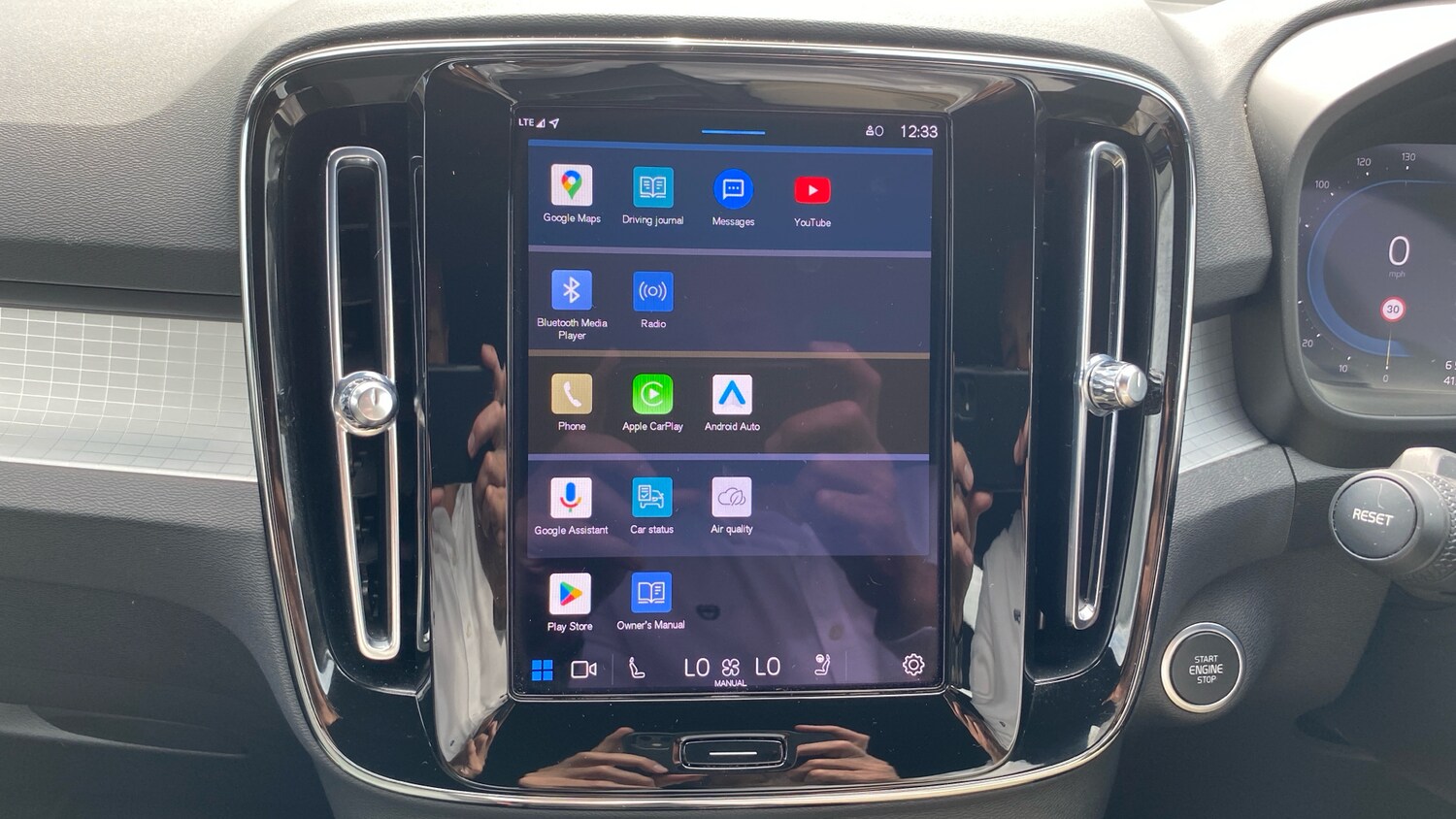 Used Volvo XC40 2023 for sale - 75726756: Photo 41