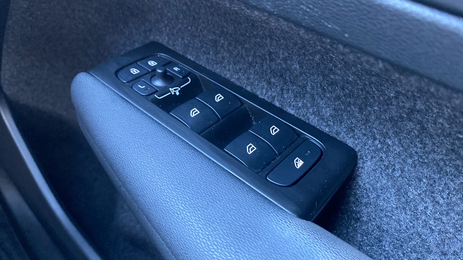 Used Volvo XC40 2021 for sale - 76653194: Photo 24