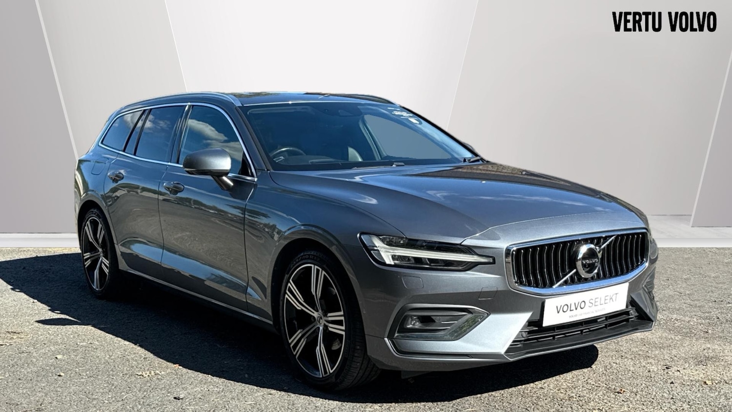 Used Volvo V60 2019 for sale - 76004849: Photo 1