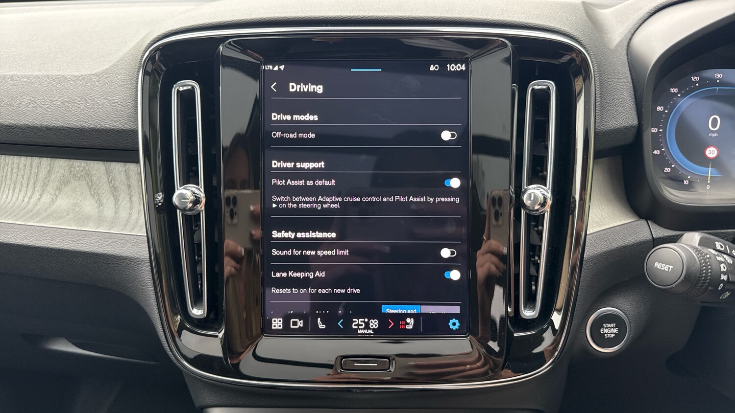 Used Volvo XC40 2024 for sale - 76004834: Photo 32