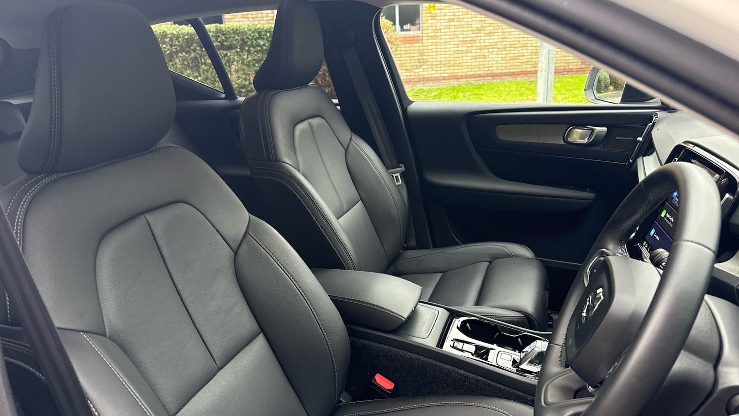 Used Volvo XC40 2024 for sale - 76004834: Photo 9