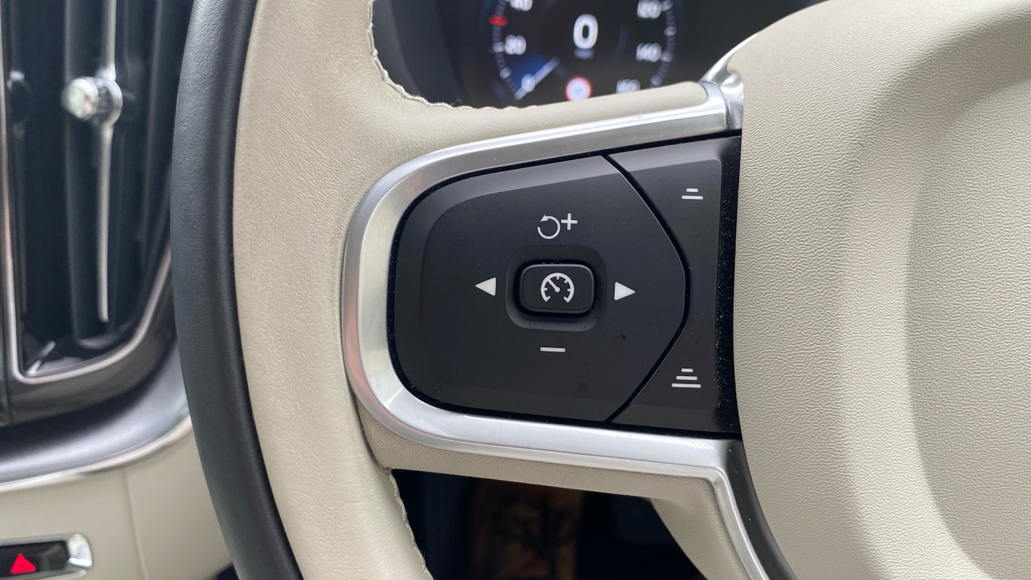 Used Volvo XC60 2021 for sale - 75935222: Photo 18