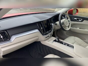 Used Volvo XC60 2021 for sale - 75935222: Photo