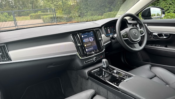 Used Volvo V90 2025 for sale - 75650245: Photo 4