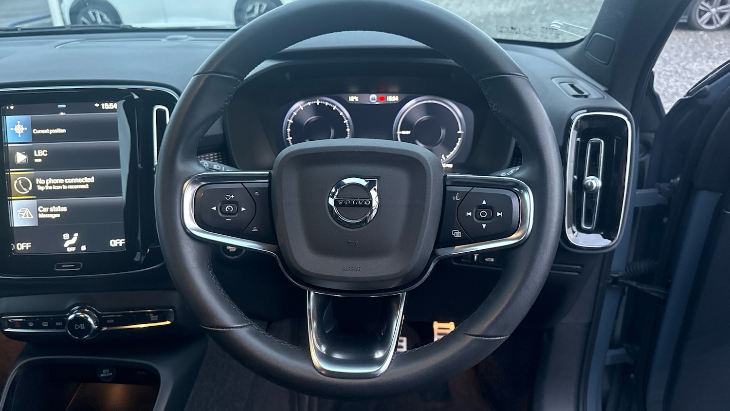 Used Volvo XC40 2022 for sale - 76979670: Photo 10