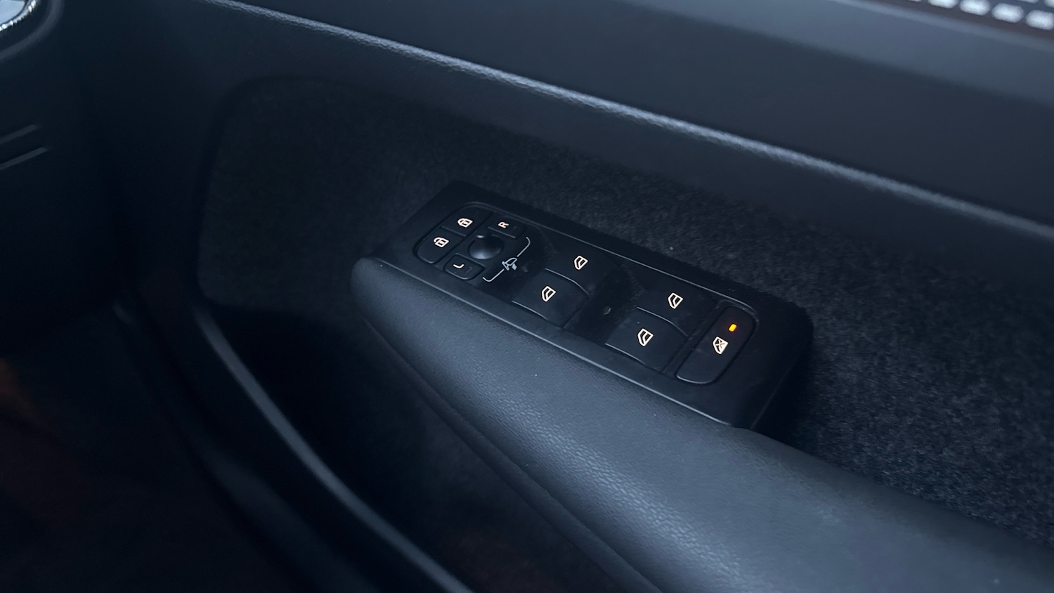 Used Volvo XC40 2022 for sale - 76979670: Photo 21