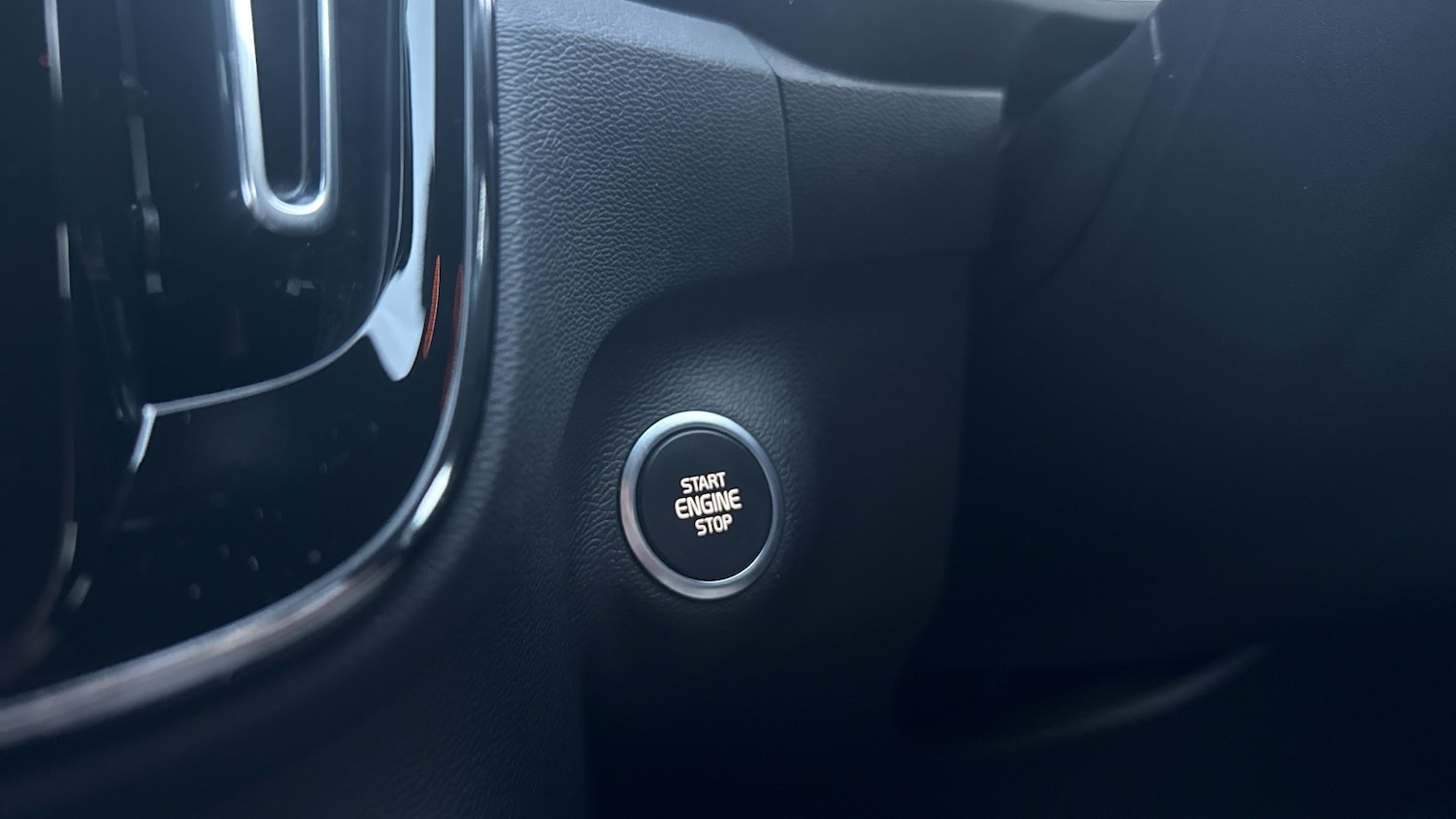 Used Volvo XC40 2022 for sale - 76979670: Photo 23