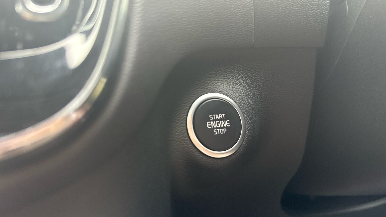 Used Volvo XC40 2025 for sale - 76037521: Photo 23