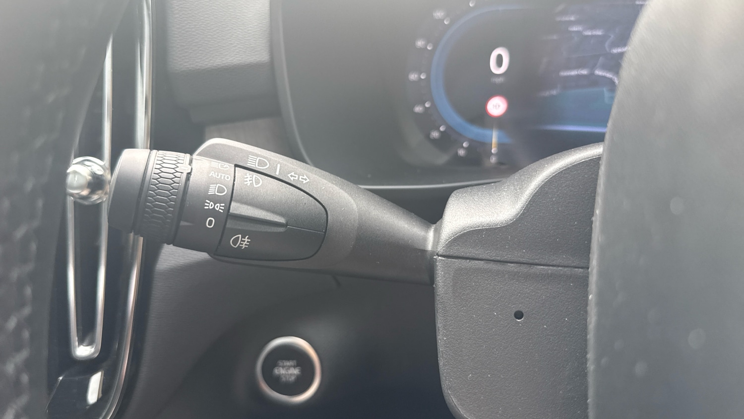 Used Volvo XC40 2025 for sale - 76037521: Photo 24