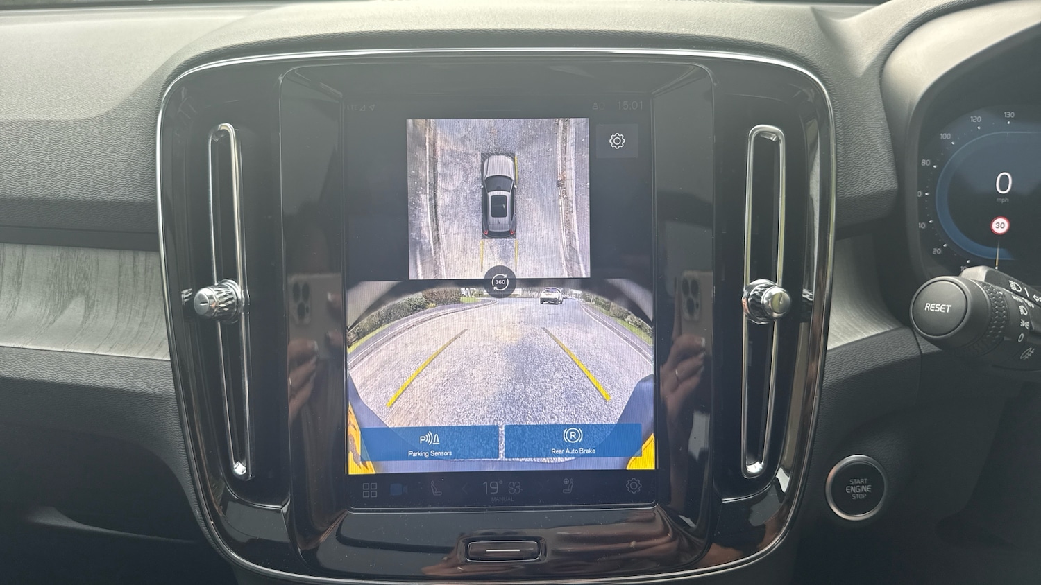 Used Volvo XC40 2025 for sale - 76037521: Photo 30