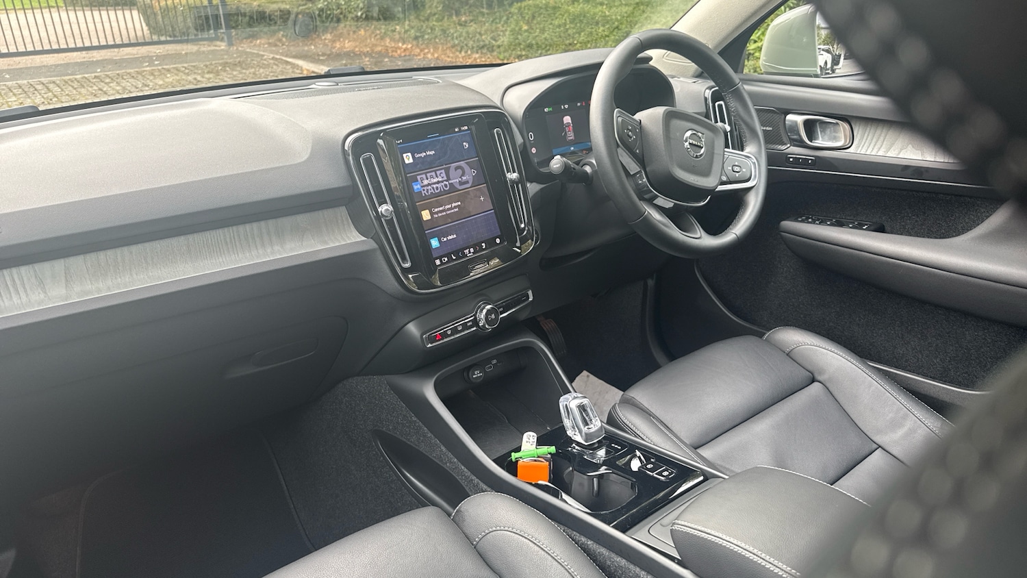 Used Volvo XC40 2025 for sale - 76037521: Photo 4