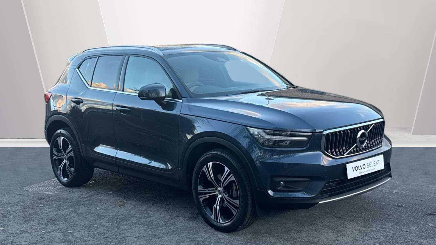 Used Volvo XC40 2020 for sale - 76653183: Photo 1