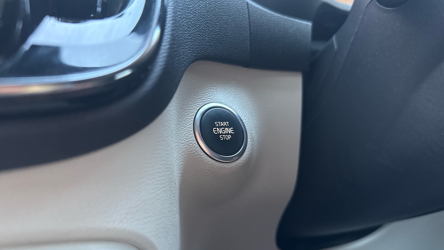 Used Volvo XC40 2020 for sale - 76653183: Photo 24