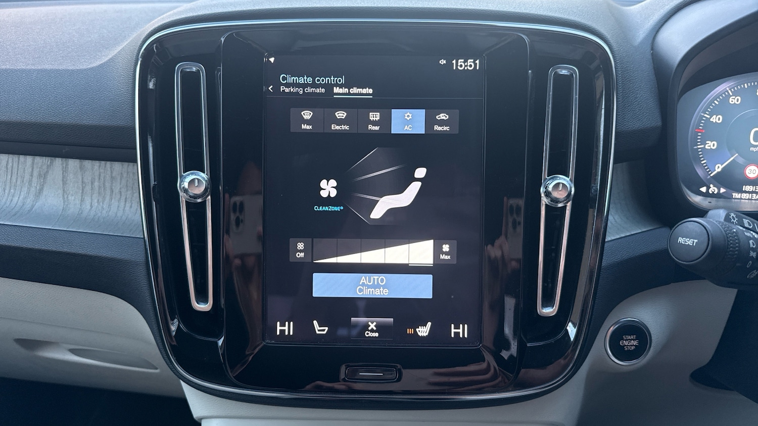 Used Volvo XC40 2020 for sale - 76653183: Photo 35