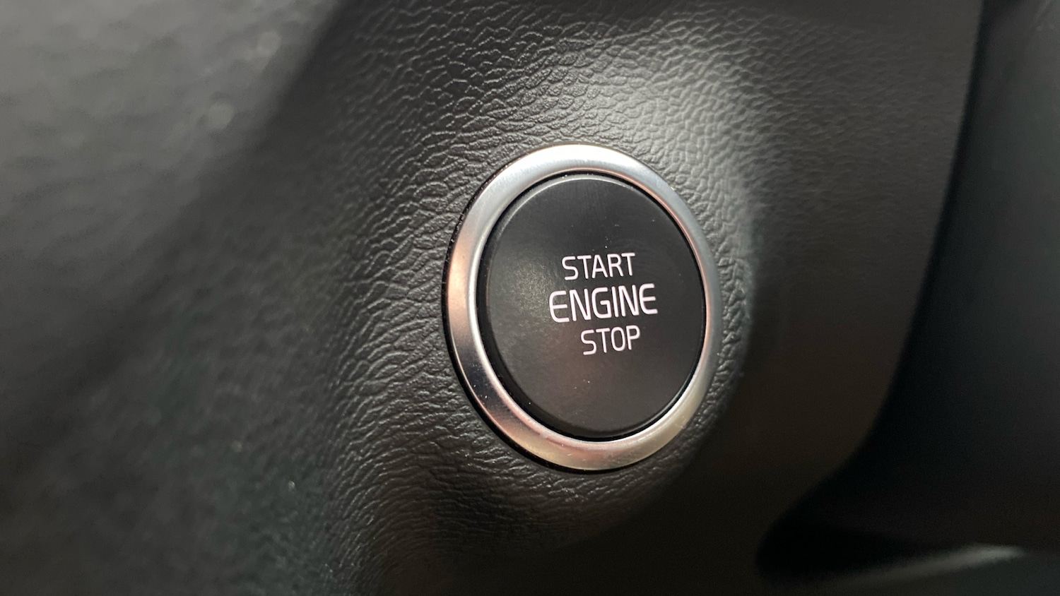 Used Volvo XC40 2023 for sale - 77283658: Photo 23