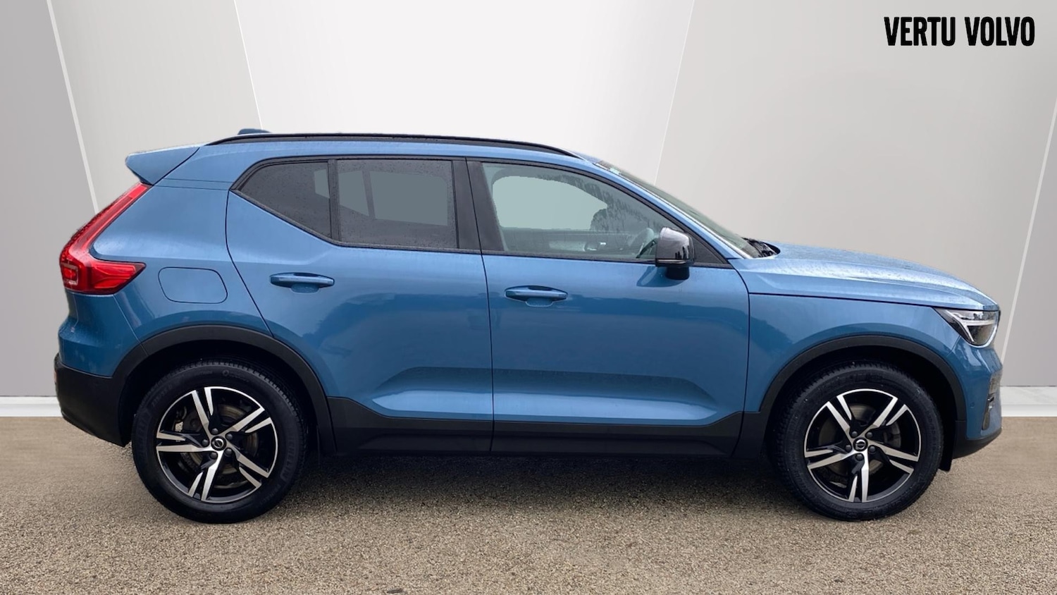 Used Volvo XC40 2023 for sale - 77283658: Photo 3