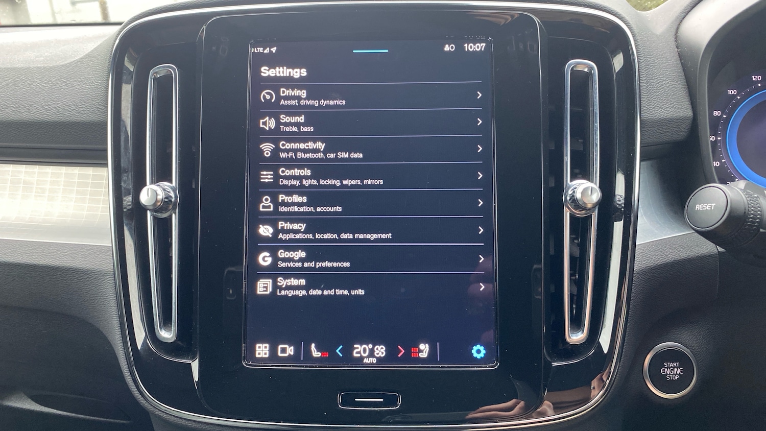 Used Volvo XC40 2023 for sale - 77283658: Photo 37