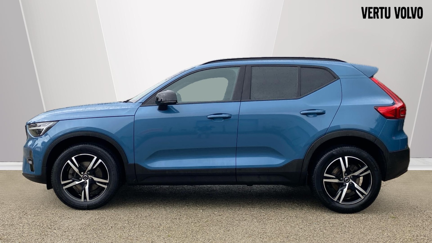 Used Volvo XC40 2023 for sale - 77283658: Photo 8