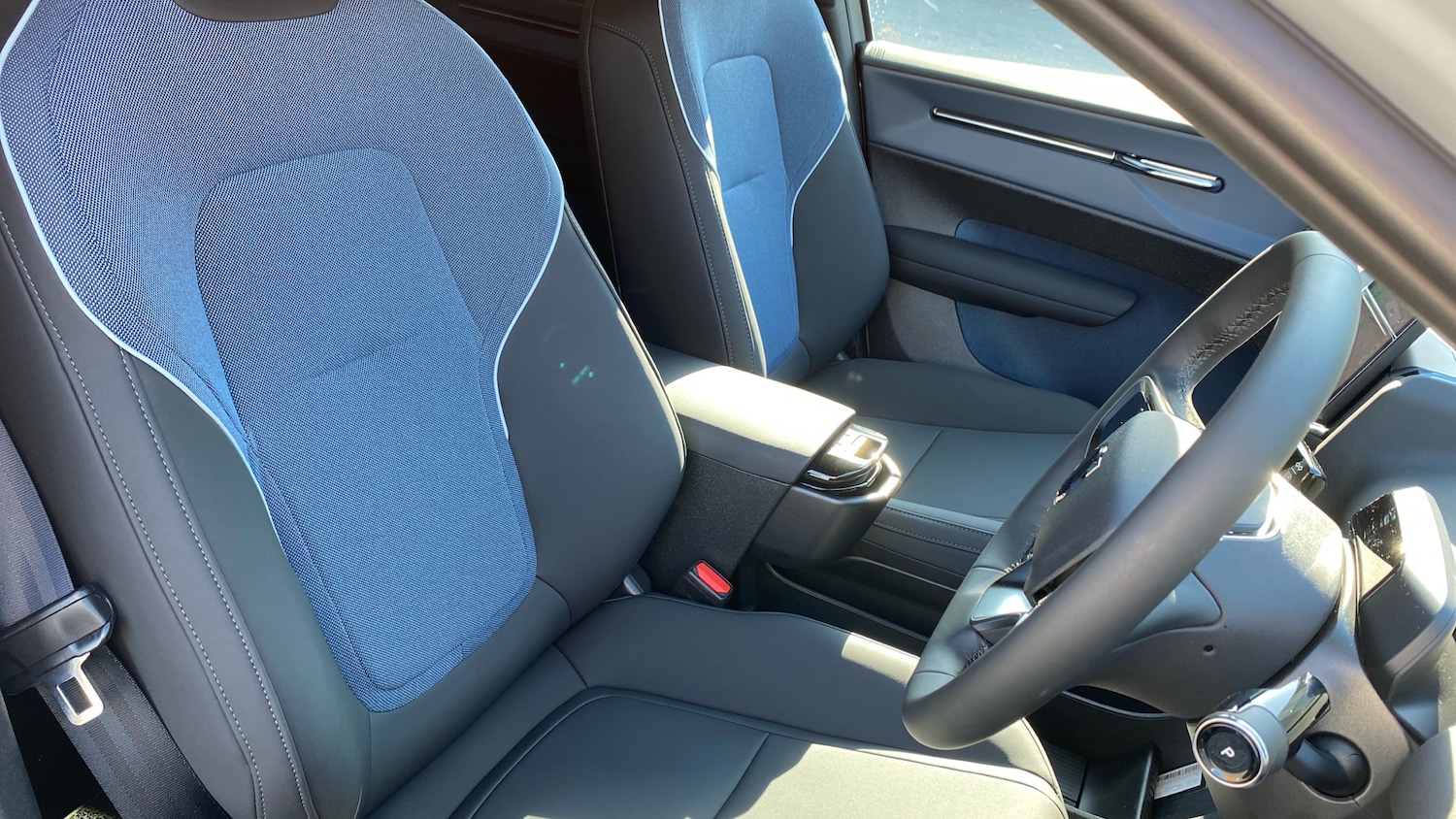 Used Volvo EX30 2025 for sale - 76653215: Photo 9