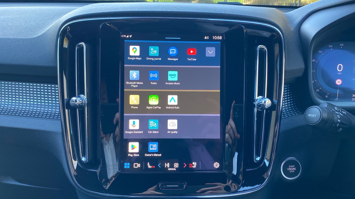 Used Volvo XC40 2024 for sale - 77201130: Photo 44