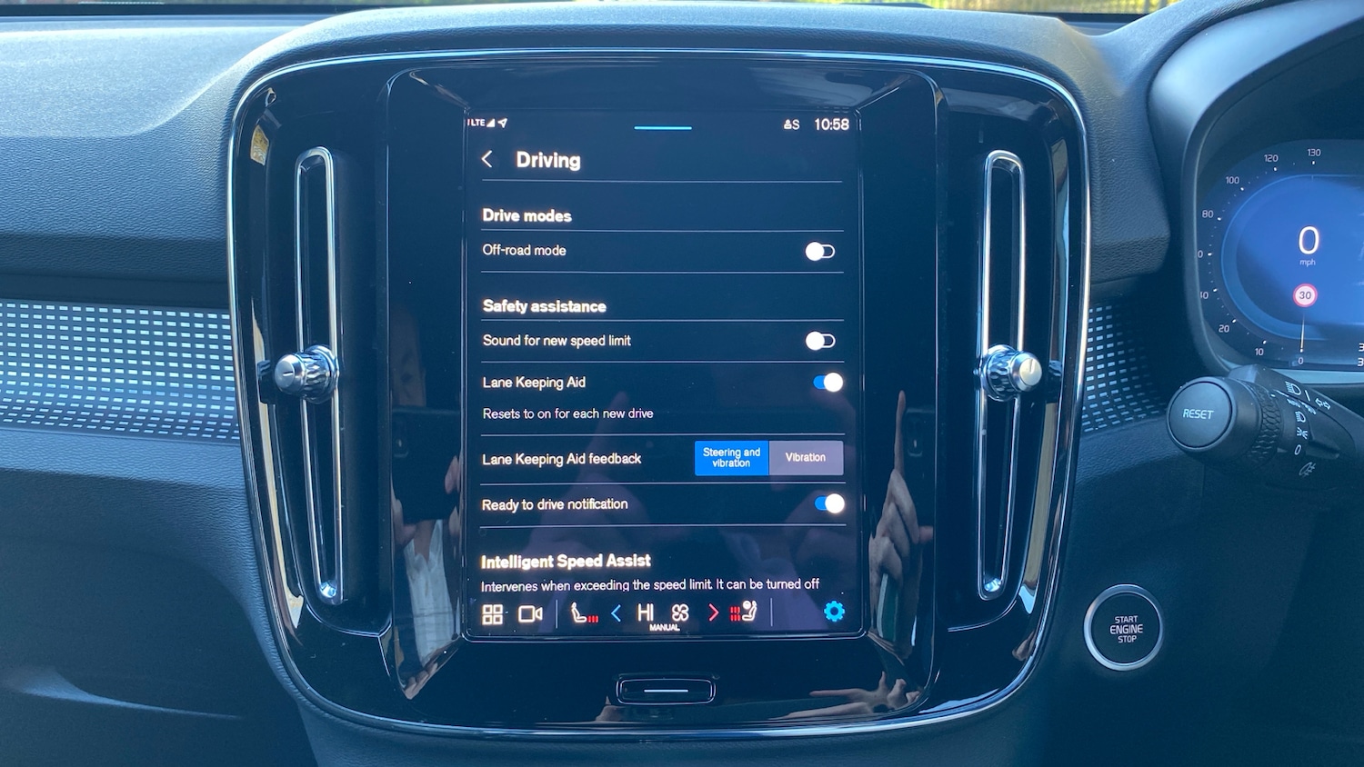 Used Volvo XC40 2024 for sale - 77201130: Photo 48