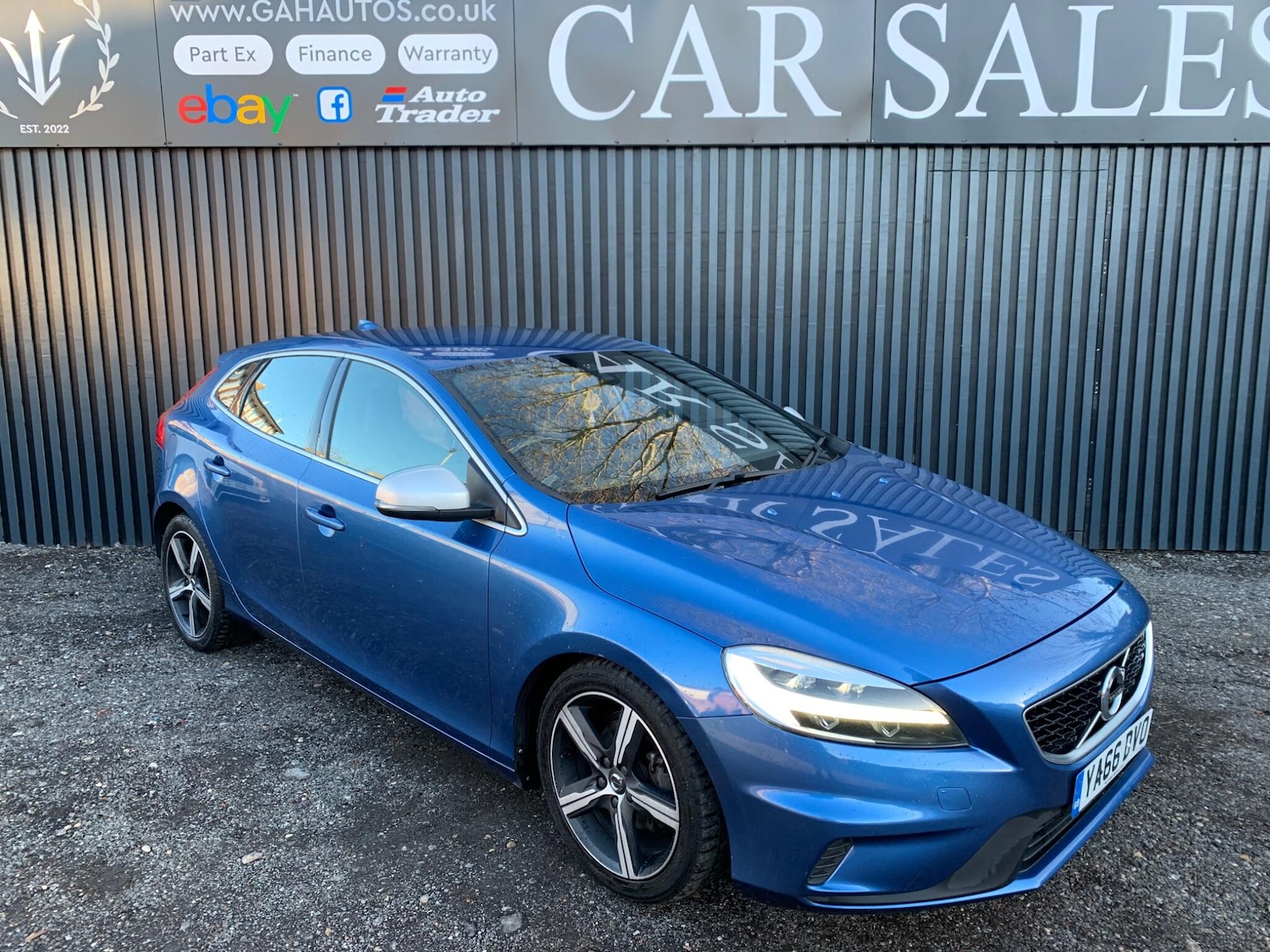 Used Volvo V40 2016 for sale - 76759291: Photo 1
