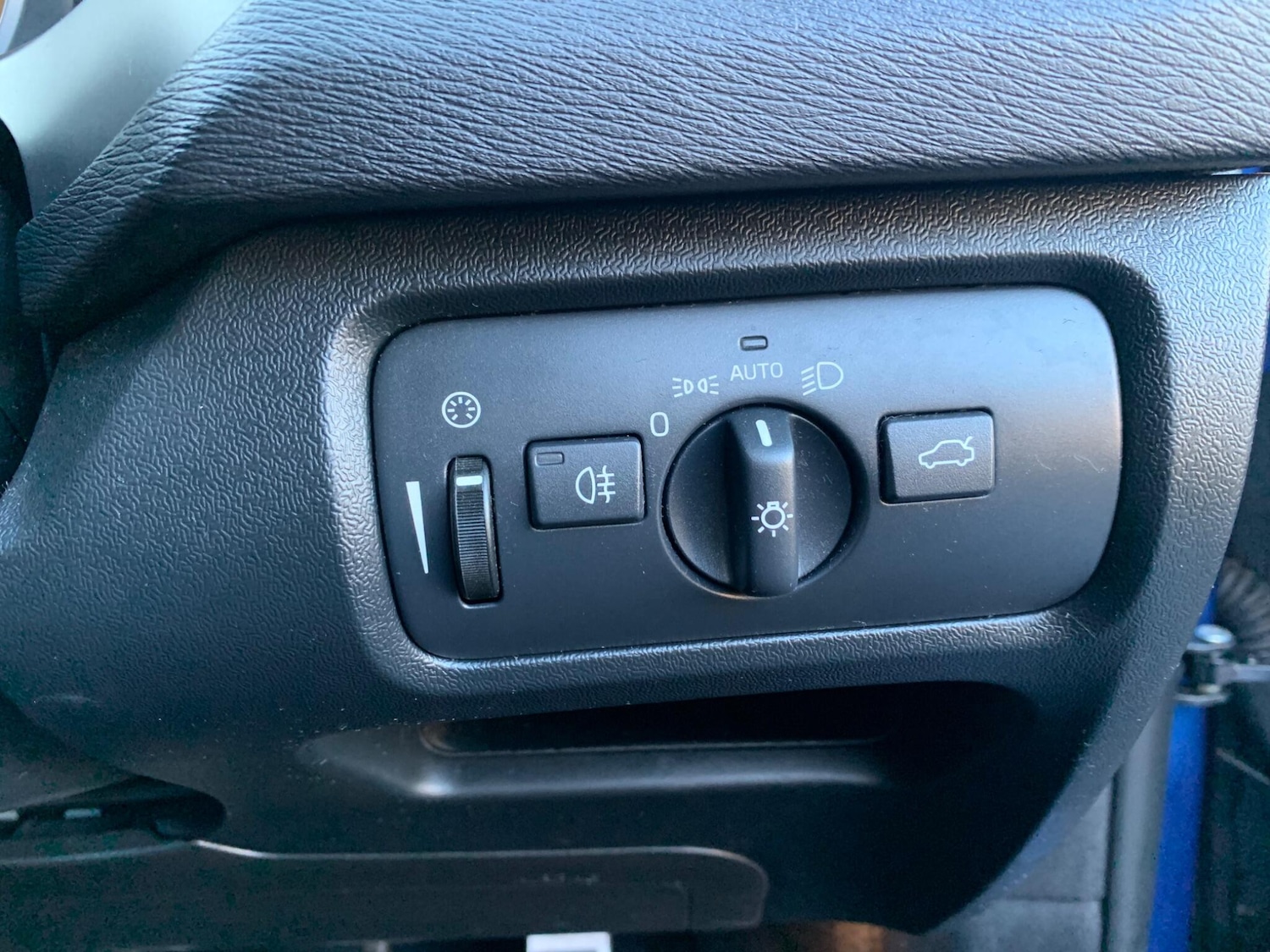 Used Volvo V40 2016 for sale - 76759291: Photo 22