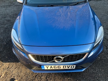 Used Volvo V40 2016 for sale - 76759291: Photo
