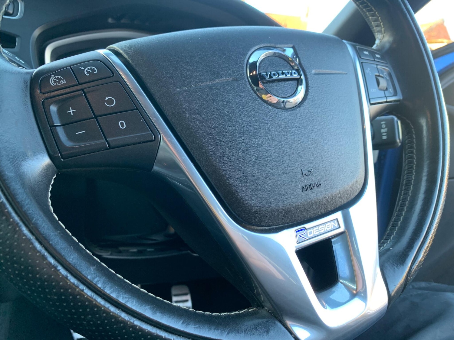 Used Volvo V40 2016 for sale - 76759291: Photo 41