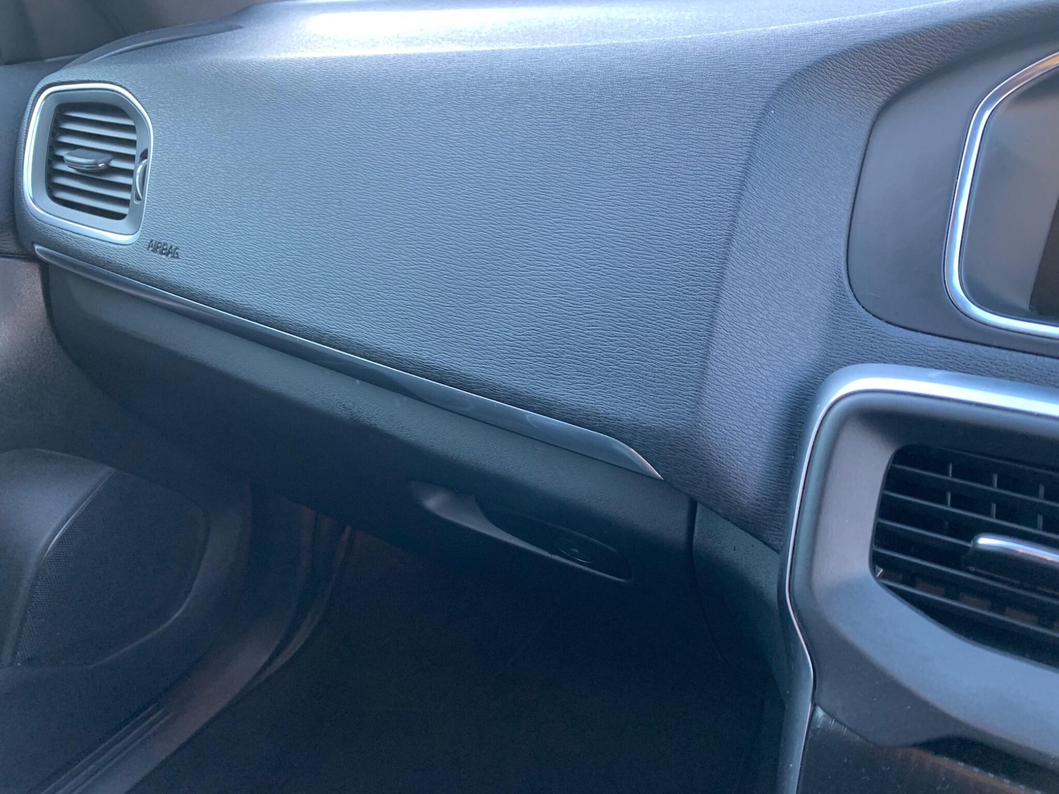 Used Volvo V40 2016 for sale - 76759291: Photo 53