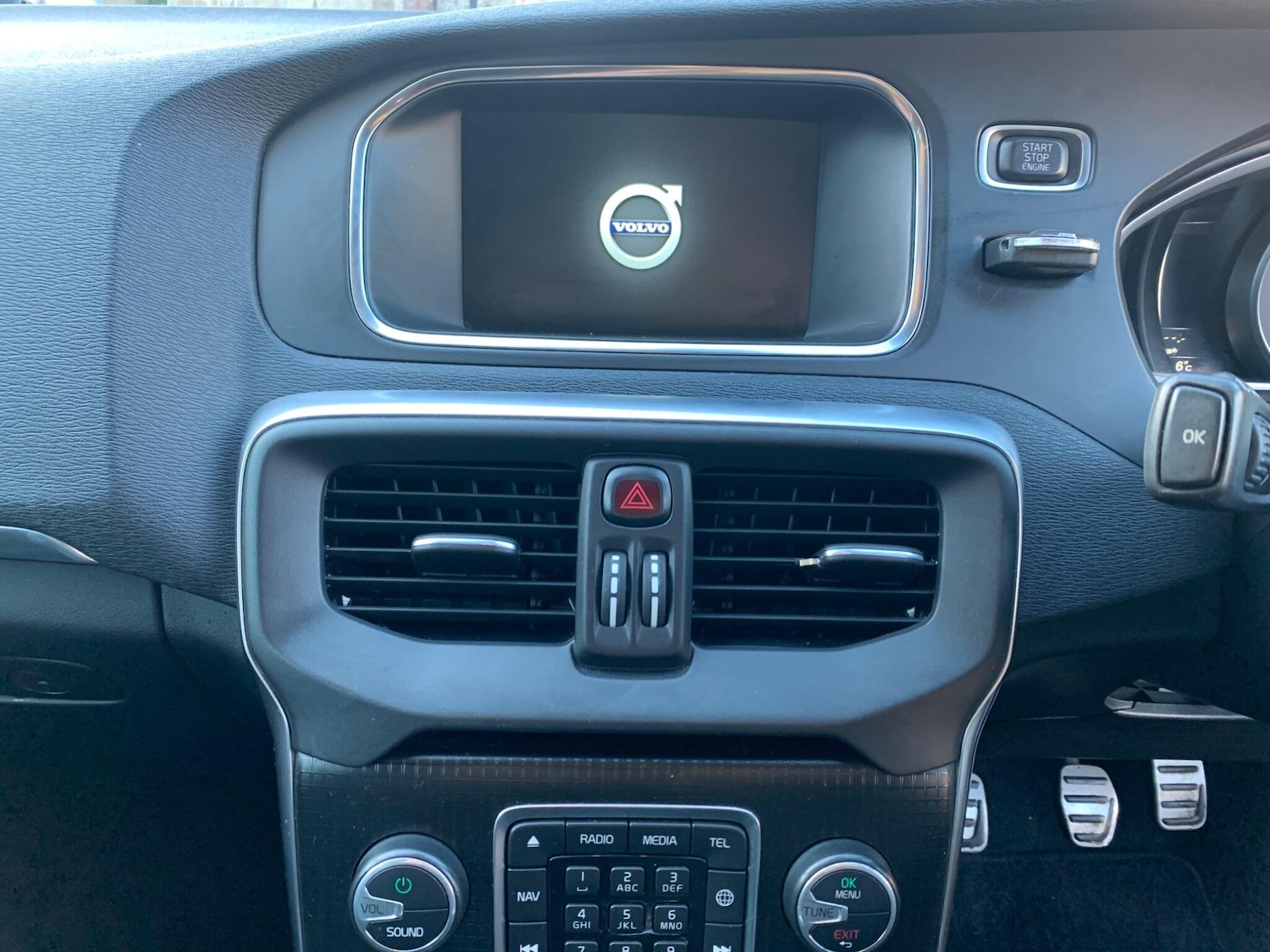 Used Volvo V40 2016 for sale - 76759291: Photo 54