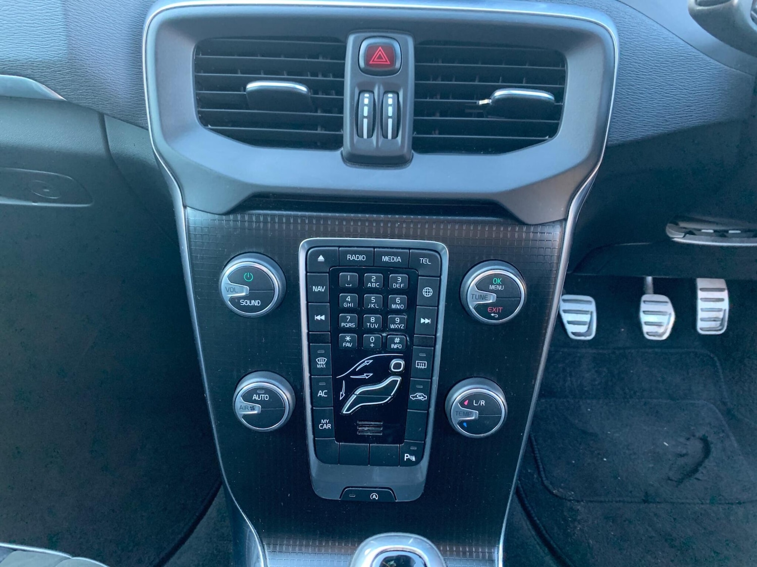 Used Volvo V40 2016 for sale - 76759291: Photo 56