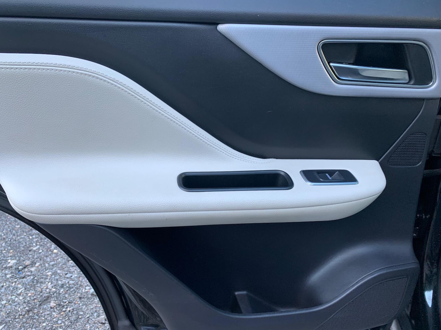 Used Jaguar F-Pace 2016 for sale - 76759717: Photo 24