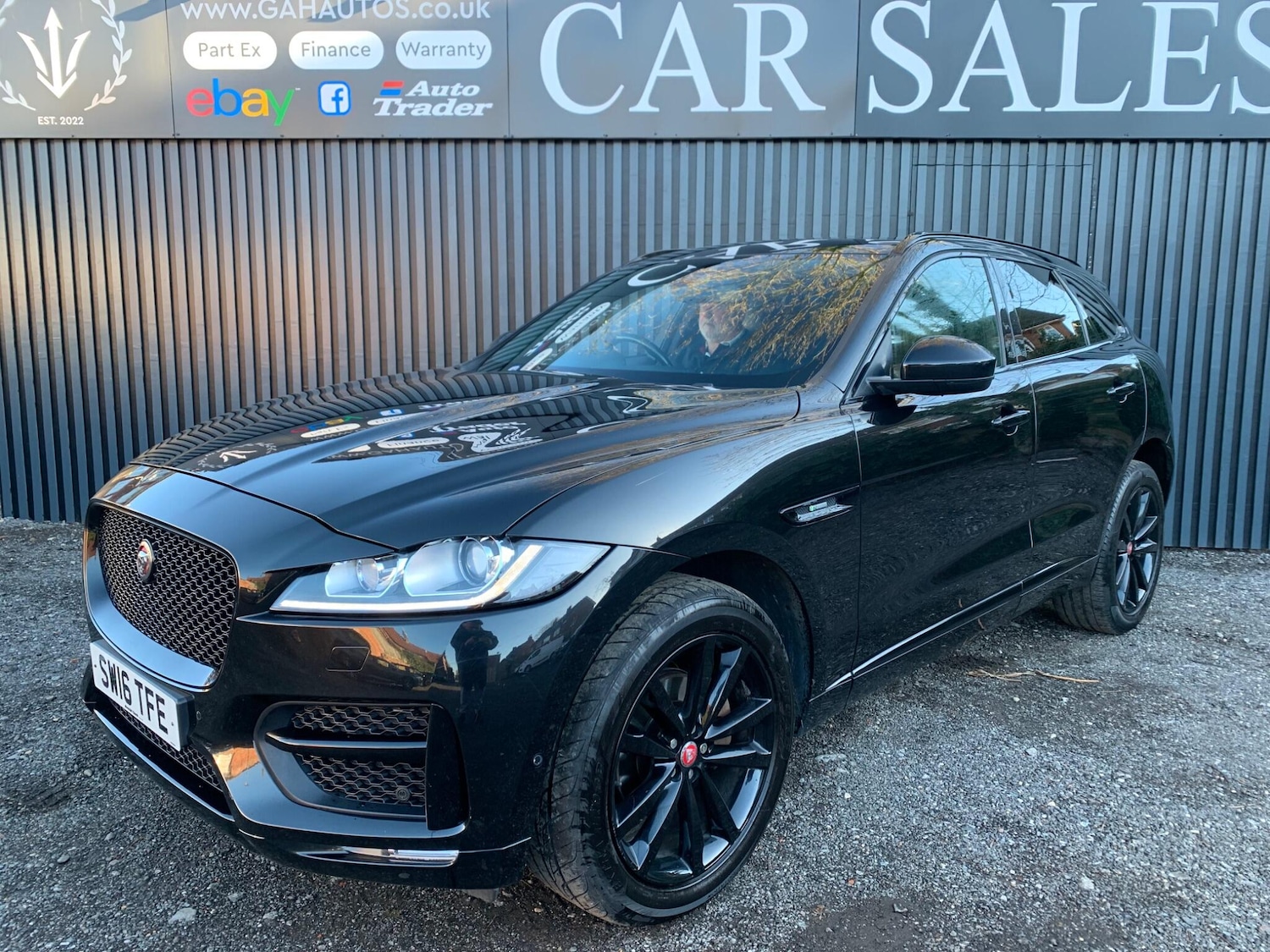 Used Jaguar F-Pace 2016 for sale - 76759717: Photo 3