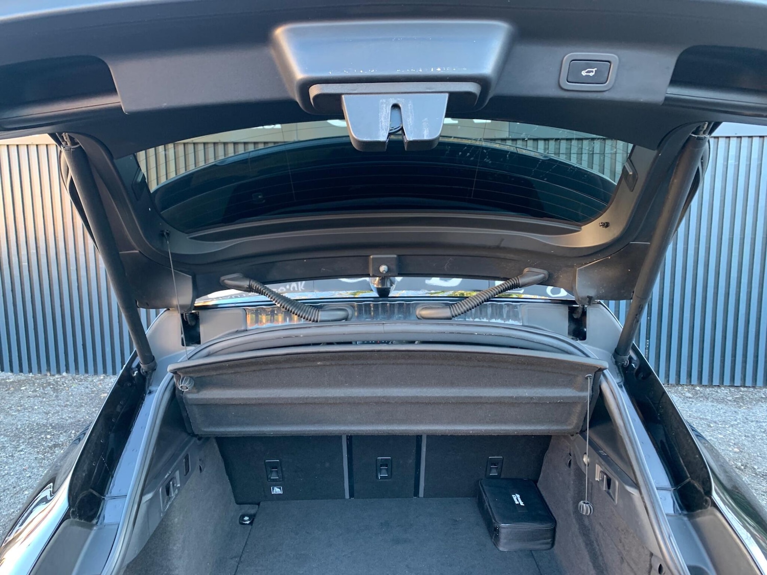 Used Jaguar F-Pace 2016 for sale - 76759717: Photo 37