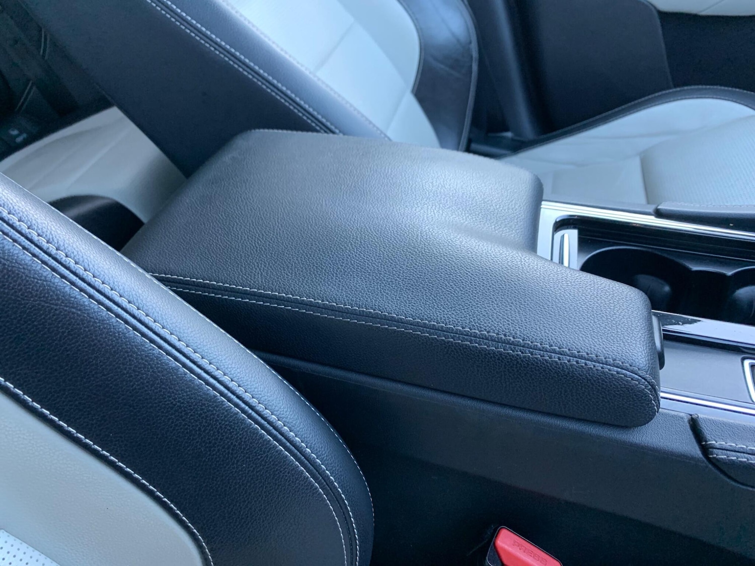 Used Jaguar F-Pace 2016 for sale - 76759717: Photo 59