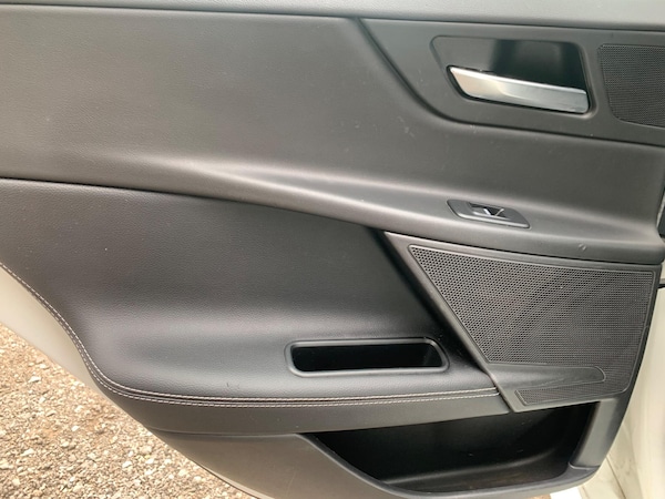 Used Jaguar XE 2018 for sale - 75681941: Photo 38